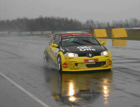 I 2006 sæsonen kører Jesper Sally Pedersen i denne Renault Megane II.